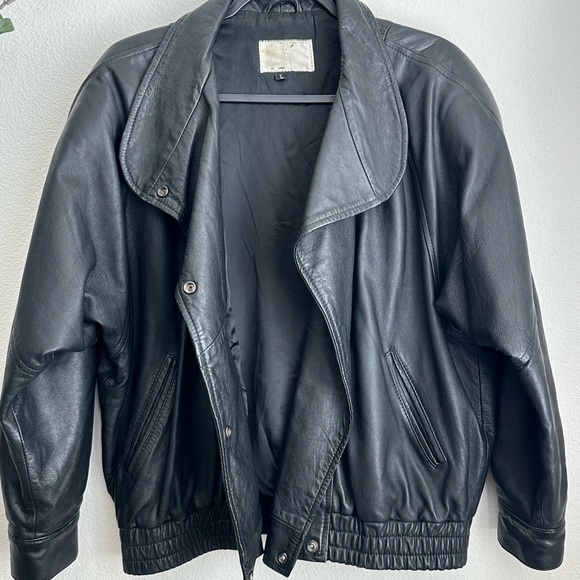Vintage Black Bomber Leather Jacket - Picture 2 of 4